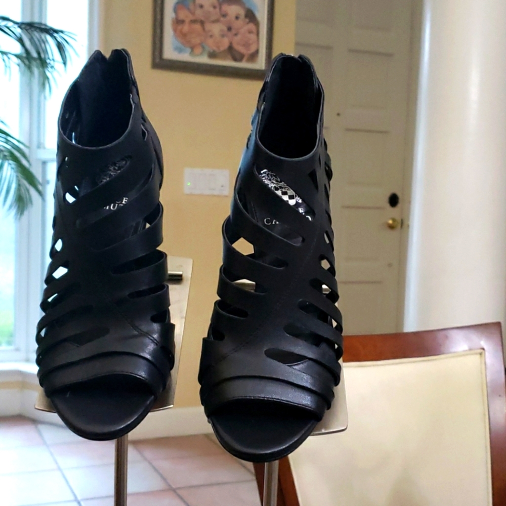 Vince Camuto 7M Black new/tags